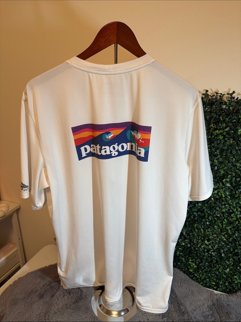 Patagonia Men's Cream Short-Sleeve Fishing Shirt Size L - Picture 2 of 4